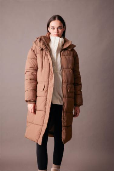 Куртка водоотталкивающая оверсайз с капюшоном