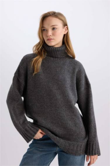 تونيك واسع برقبة مدورة