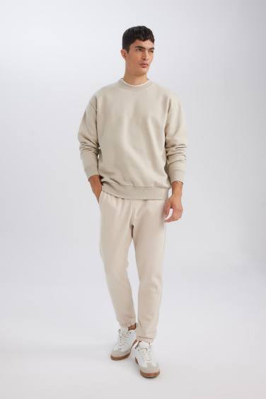 Штаны стандартного кроя из плотного материала