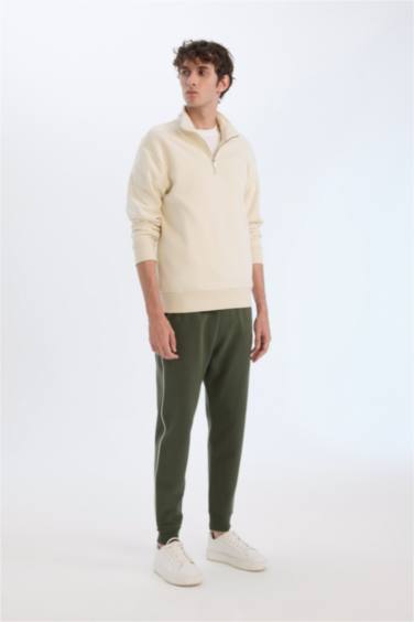 بنطلون بجامة رياضي تقيل سادة بقصة عادية وخصر برباط