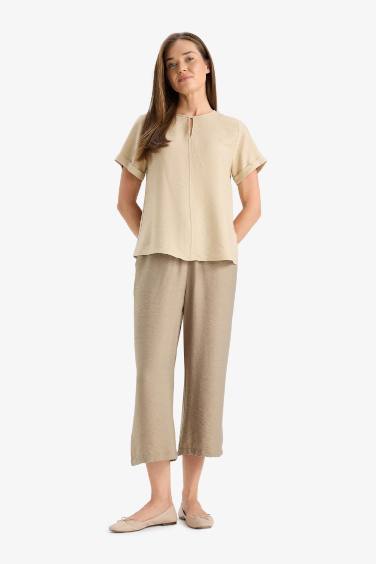 Straight Leg Capri Pants