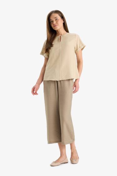 Straight Leg Capri Pants