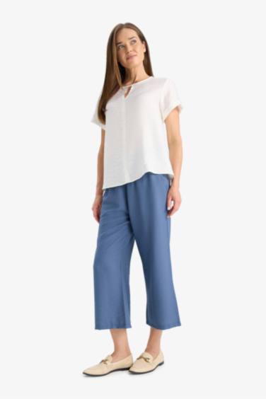 Straight Leg Capri Pants