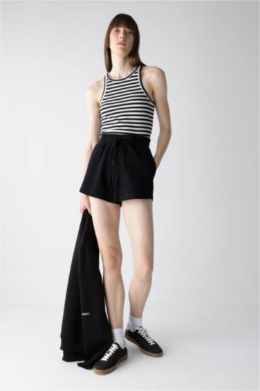 Майка приталенного кроя в полоску