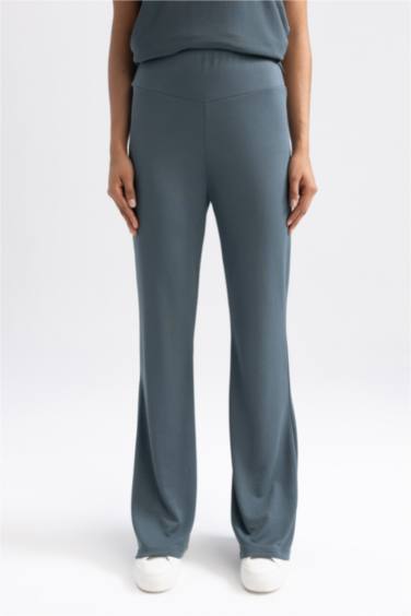 Брюки клеш стандартного кроя, DeFactoFit