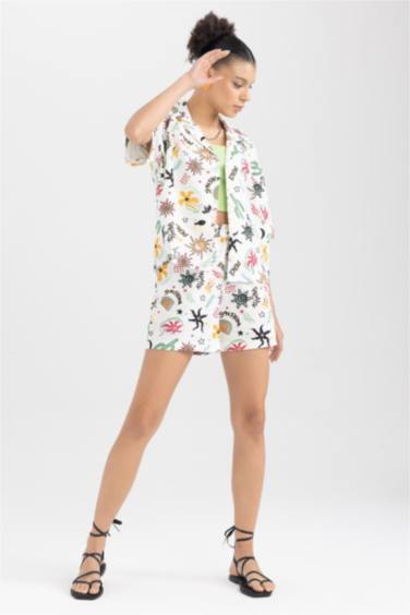 Шорти стандартного крою з бавовни для жінок