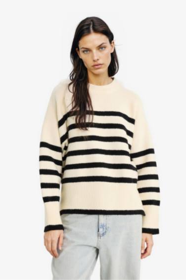 بلوز تريكو اوفر سايز بياخة عالية