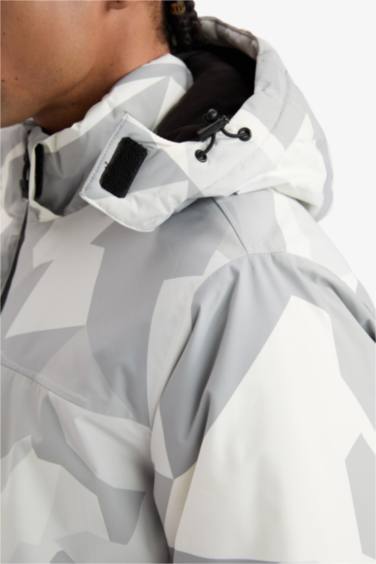 Water Repellent Regular Fit