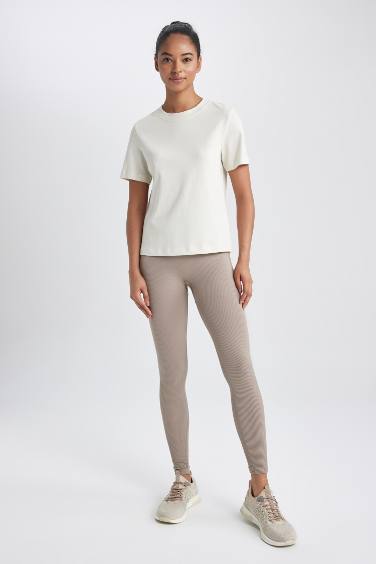 T-Shirt À Manches Courtes Coupe Standard Col Rond