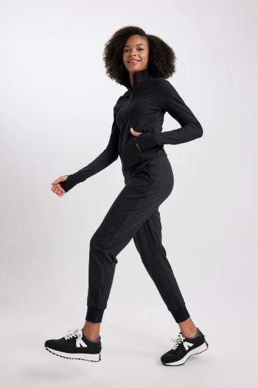 بنطلون بريميوم قصة عادية بجيب من DeFactoFit