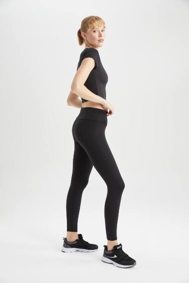 بنطلون ليجن بريميوم سليم فيت طول الكوع من DeFactoFit