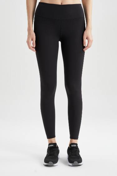 بنطلون ليجن بريميوم سليم فيت طول الكوع من DeFactoFit