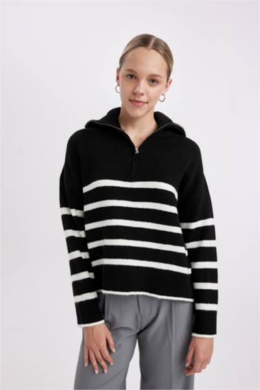 Oversize Geniş Kalıp Çizgili Yarım Fermuarlı Dik Yaka Triko Kazak