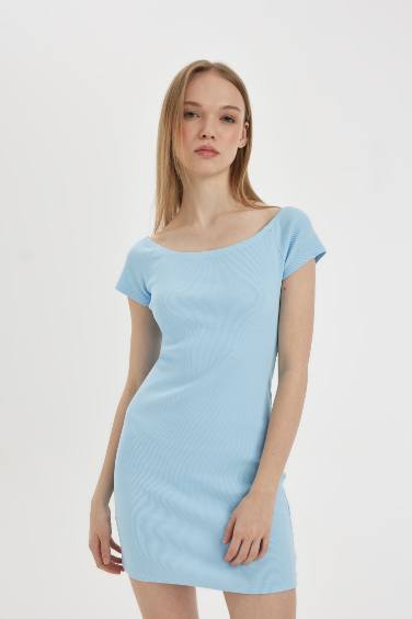 Mini-Robe Moulante Bodycon Camisole à Bretelles Fines