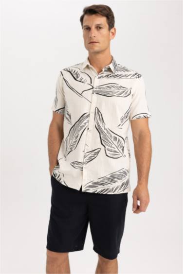 Regular Fit Polo Collar Woven Printed Short Sleeve Shirt