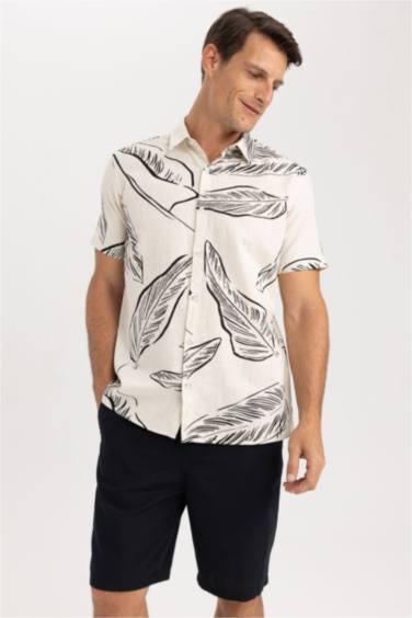 Regular Fit Polo Collar Woven Printed Short Sleeve Shirt