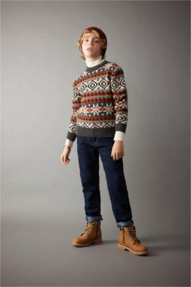 بنطلون جينز سليم فيت برجل ضيق