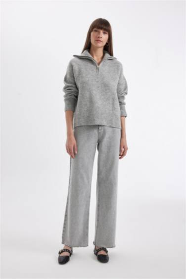 Oversize Geniş Kalıp Yarım Fermuarlı Dik Yaka Triko Kazak