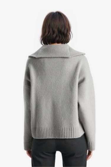 Pull en maille oversize à col montant et fermeture zip