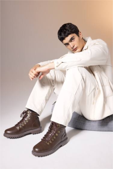 Ботинки на шнуровке на плоской подошве из искусственной кожи для мужчин