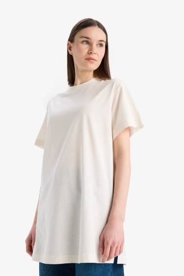 تونيك قصة عادية بياقة مستديرة