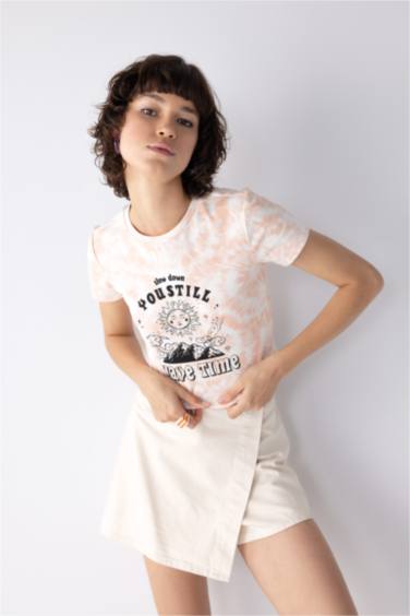 تيشيرت سليم فيت مضلع بطبعة فاكهة