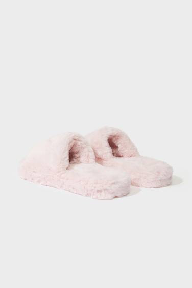 Chaussons à semelle plate pour femme