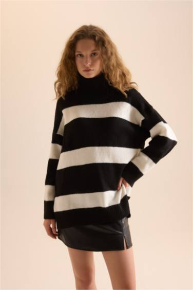 Relax Fit Balıkçı Yaka Çizgili Triko Kazak Tunik