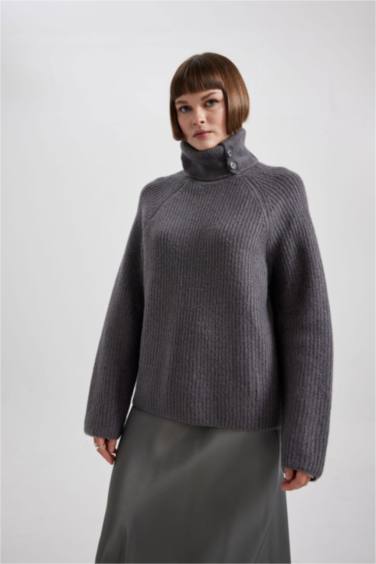 Свитер свободного кроя на молнии