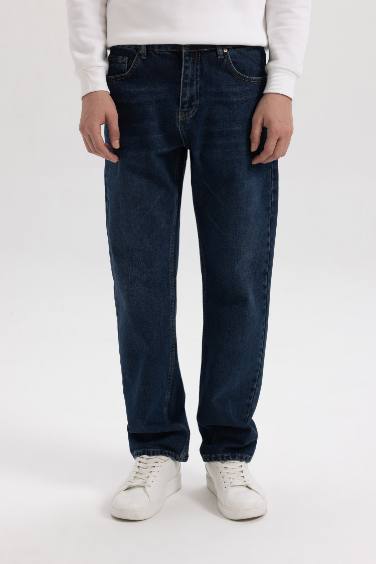 Straight Fit Normal Mold Normal Waist Jeans