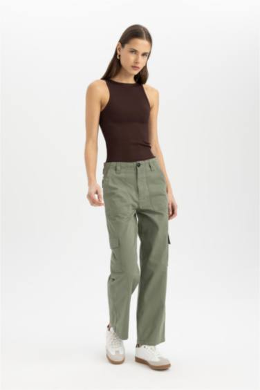 بنطلون كارجو جبردين برجل واسع وجيب