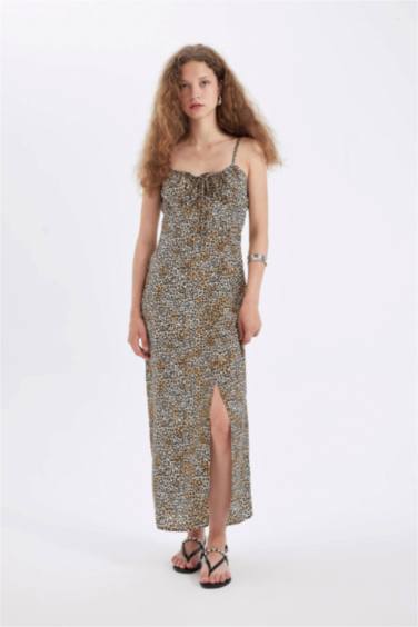 Robe Tissée À Manches Courtes en Viscose Motif Animalier col Coeur