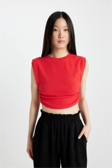 Slim Fit Crew Neck Sleeveless T-Shirt