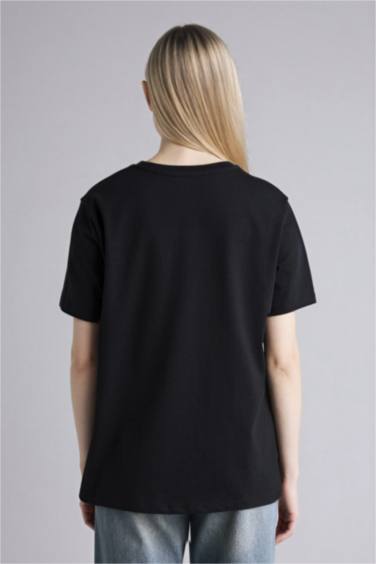 تيشيرت نص ردن بيزك سادة قصة عادية بياخة مستديرة