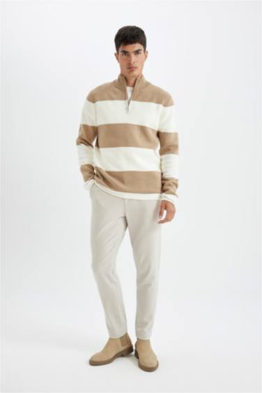 Standart Fit Normal Kesim Çizgili Dik Yaka Fermuarlı Triko Kazak