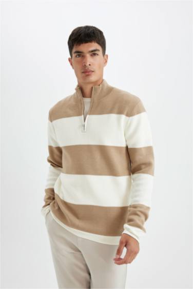 Standart Fit Normal Kesim Çizgili Dik Yaka Fermuarlı Triko Kazak