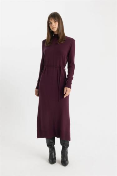 فستان كم طويل قصة عادية وياقة عالية