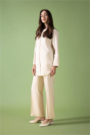 بنطلون بقصة عادية