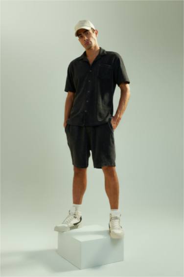 قميص مودرن فيت وياقة جاكيت