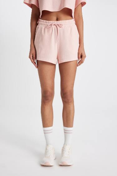 شورت كابري قصة عادية برجل عادي