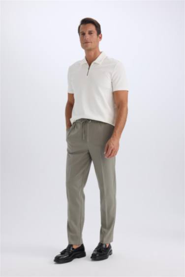 Pantalon droit avec poches et taille élastique