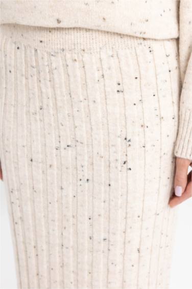 Regular Fit Beli Lastikli Basic Düz Maxi Triko Etek