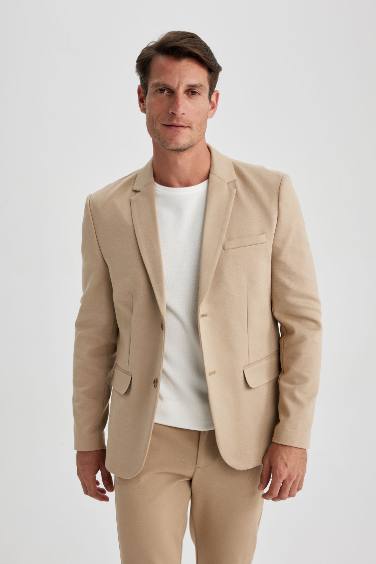 Ерлерге заманауи пішім Блэйзер