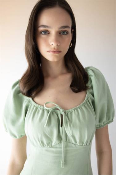 Robe Midi en Lin à Manches Courtes encolure Froncée et Fendue Sur Les Épaules