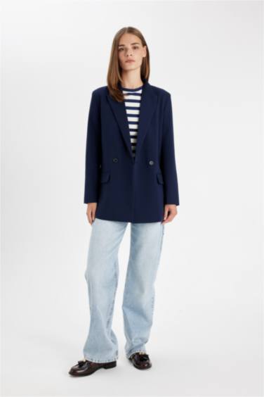 سترة بليزر اوفر سايز قصة واسعة