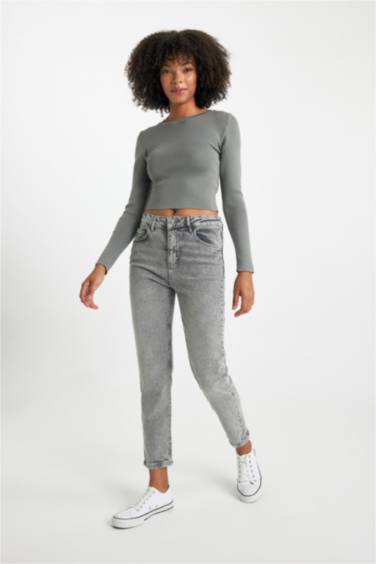 بنطلون جينز قصة مريحة بخصر عالي