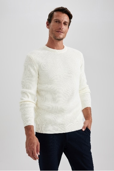 Standard Fit Crew Neck Knitwear Pullover