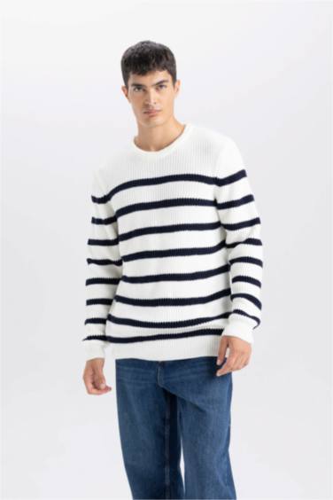 Standart Fit Normal Kesim Bisiklet Yaka Çizgili Triko Kazak