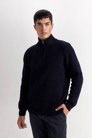 Standard Fit Turtleneck Knitwear Pullover