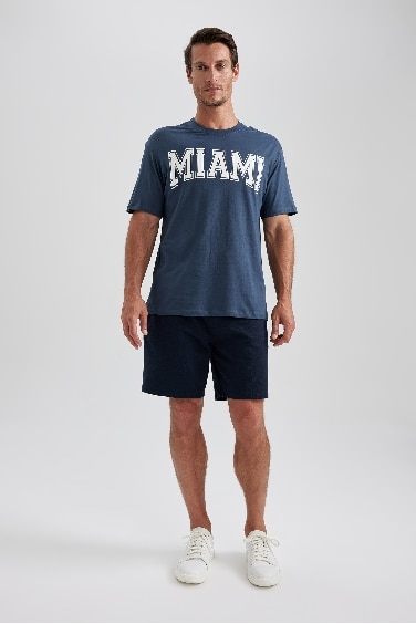 تي شيرت نص ردن بياخة مستديرة وقصة عادية